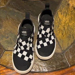 Vans ultrarange black white checkers
